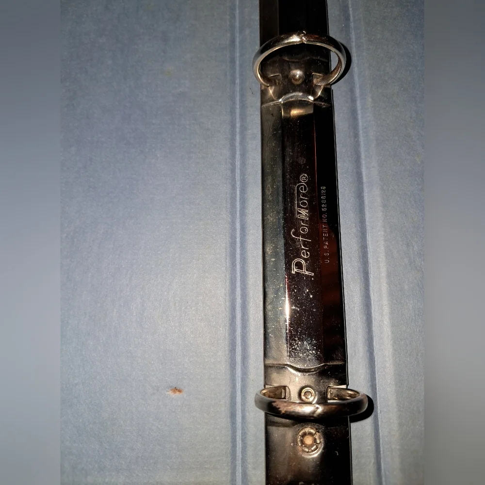 BINDER NOTEBOOK 3 RING PREOWNED